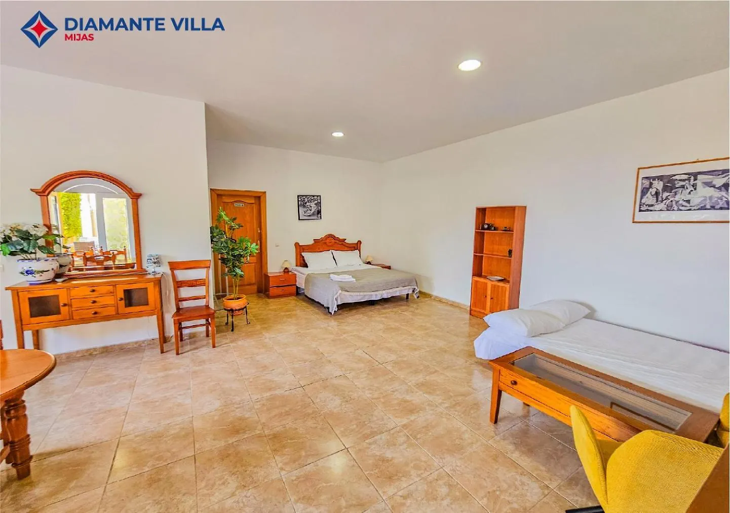 Diamante Villa 미하스